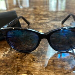 Maui Jim Cathedrals MJ 782-035   Blue Black Stripe / Blue Hawaii Polarized